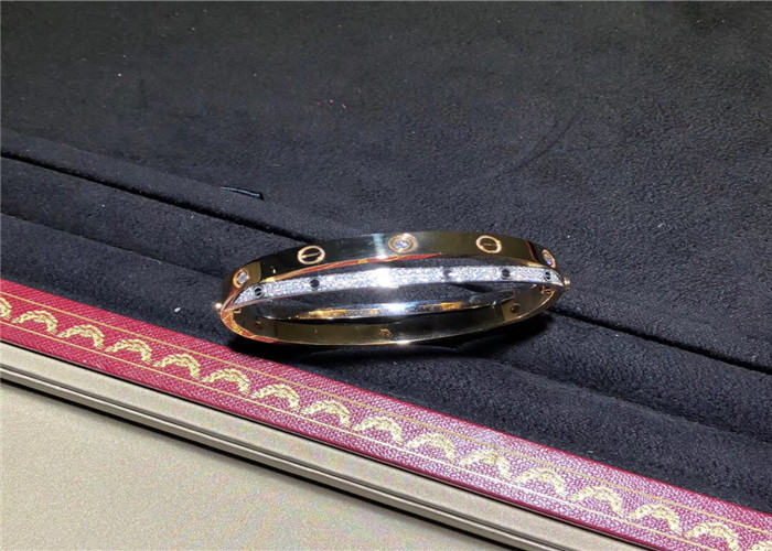 Wholesale brand jewelry best Elegant Cartier Diamond Paved Love Bracelet N6039217 With Screw Motifs from china suppliers