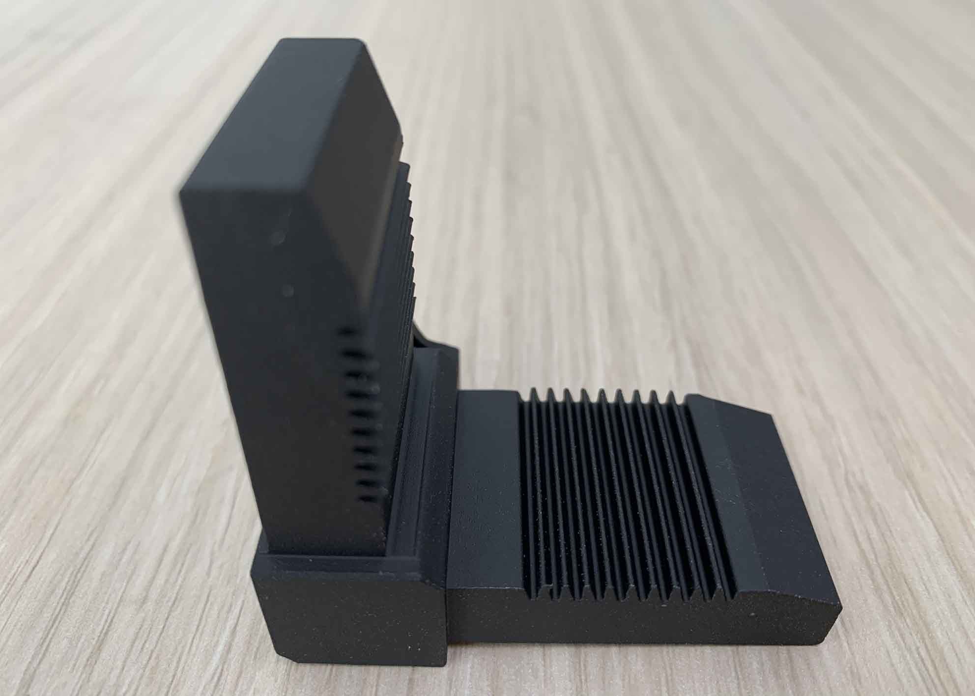Wholesale Aluminium Extrusion Profiles T Slot T5 Right Angle Joint Bracket For Corner Connecting OEM Customized Black Color from china suppliers