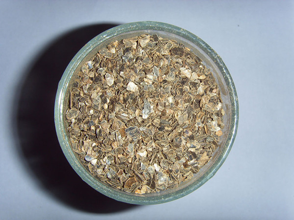 Buy cheap Vermiculite layer structure of magnesium aluminum silicate secondary water from wholesalers