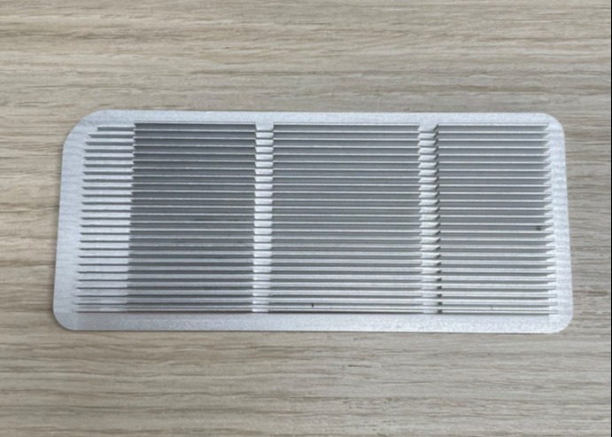 Wholesale Anodized Heat Sink Aluminum Extrusion CNC Machining 147.2(L)*64.24(W)*10.88(H)MM from china suppliers
