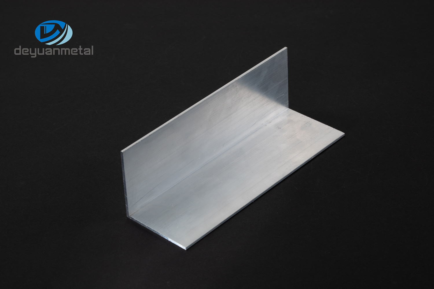 Buy cheap Mill Finish Aluminum Angle Profiles Extrusions 1.5mm Thickness SGS Approved from wholesalers