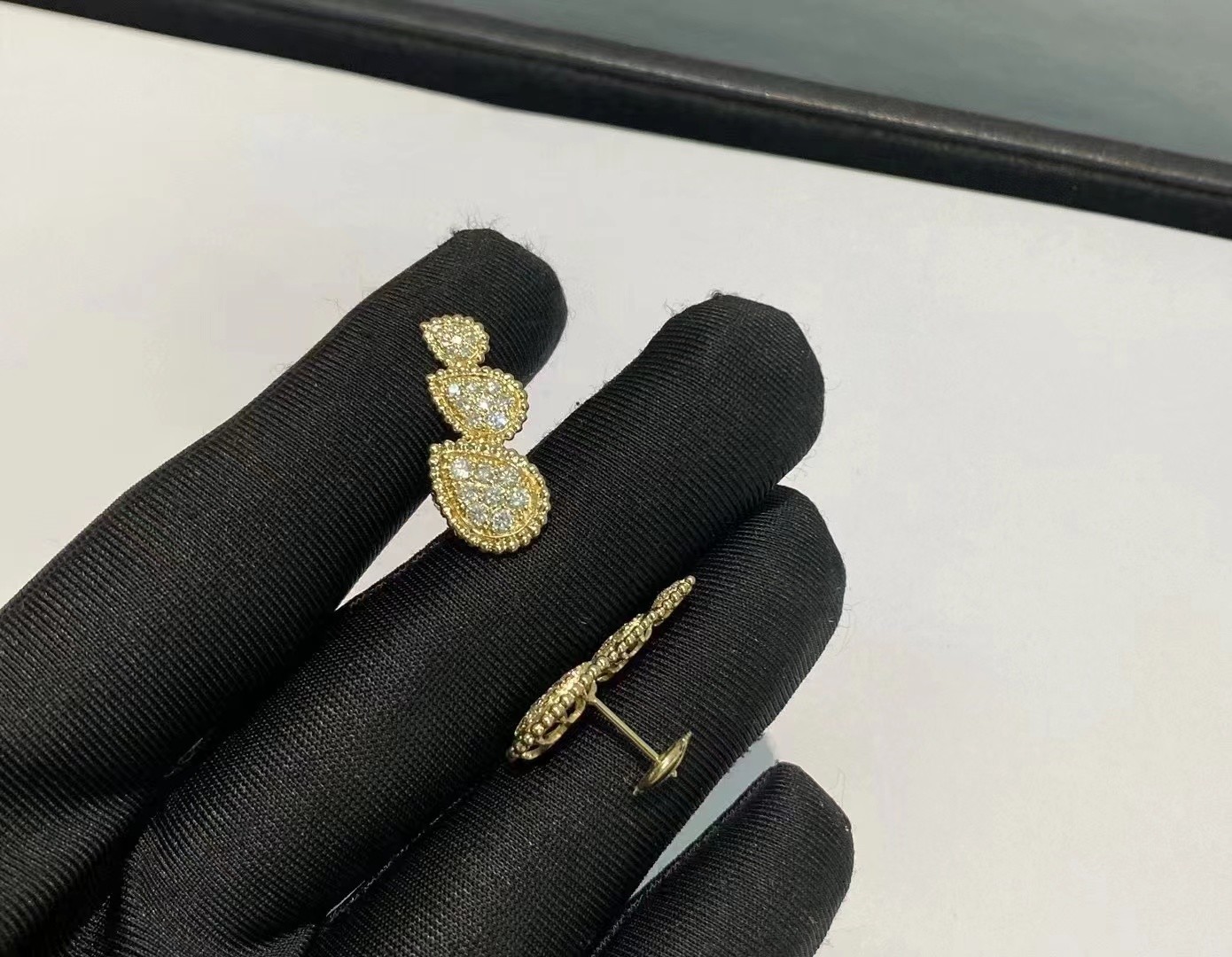 Wholesale Luxury 18k Gold Diamond Earring 48 Round Diamonds 0.98 Carats 1pcs from china suppliers