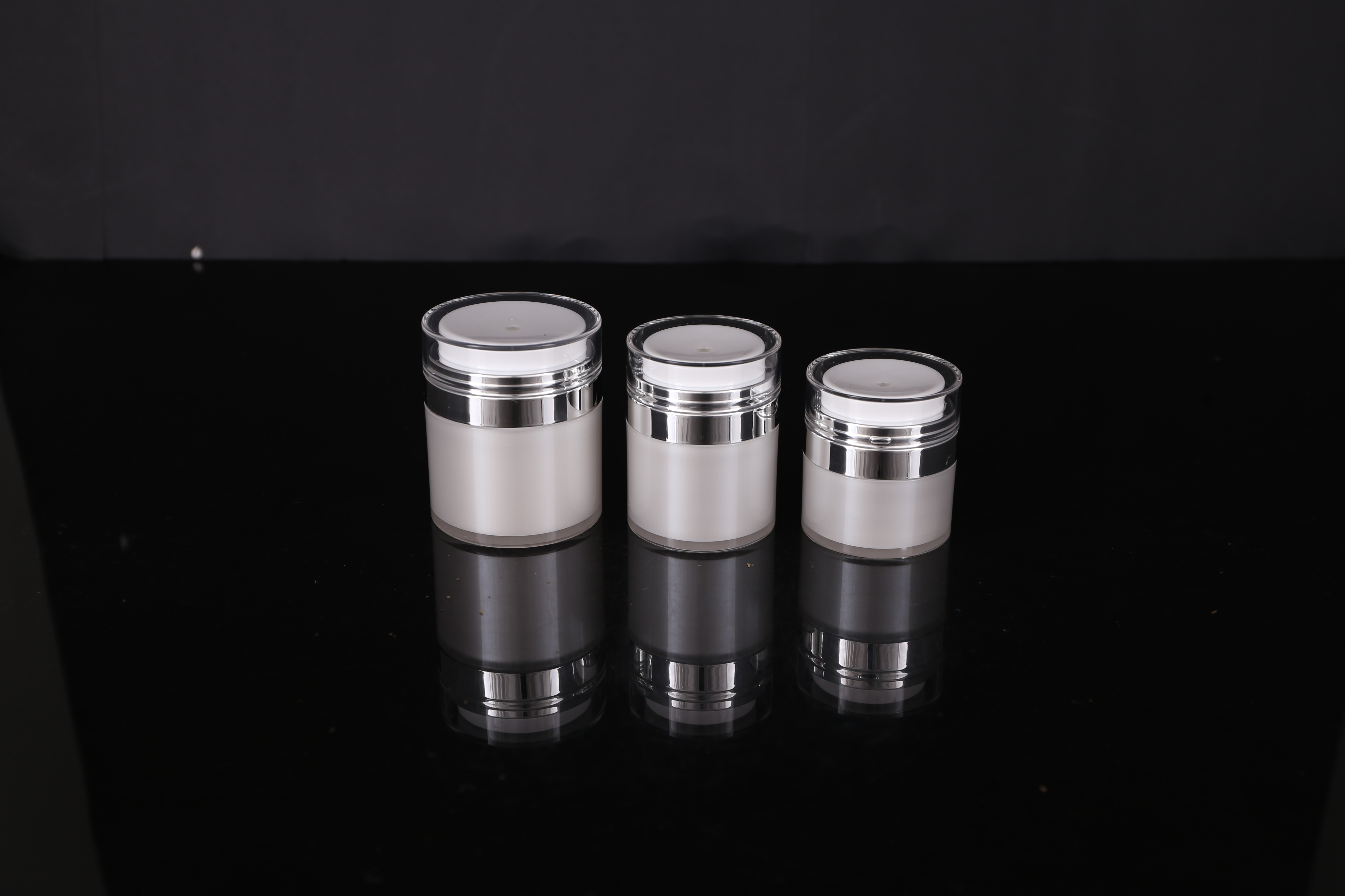 Wholesale Cream Gel 15ml Acrylic Airless Pump Jar Reusable Round Shape from china suppliers