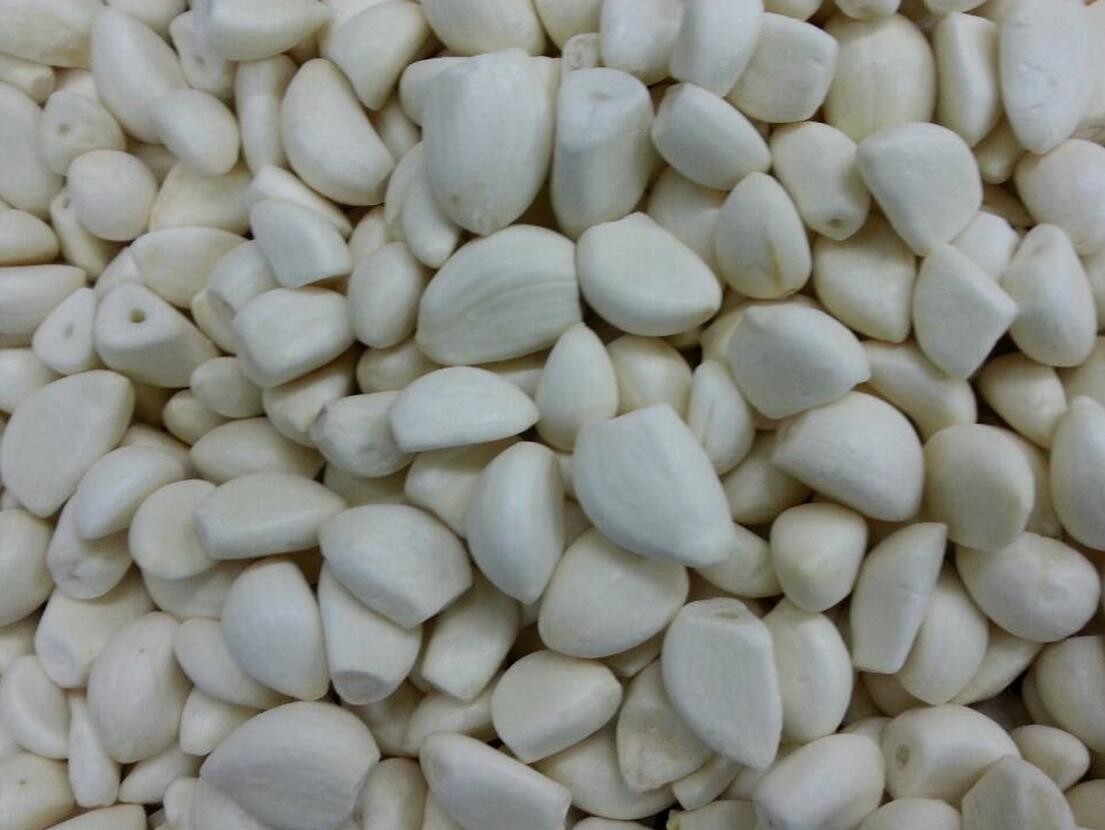 Wholesale (IQF) Frozen garlic cloves(peeled garlic),2017 new crop with very good quality from china suppliers