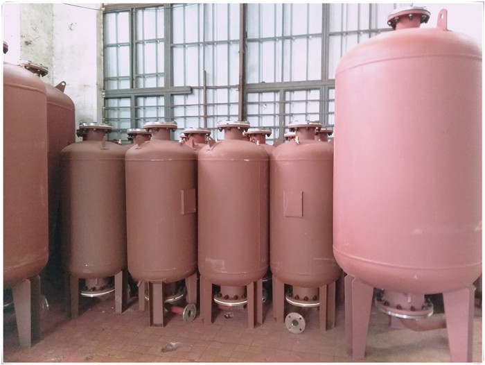 Wholesale 80 Gallon Diahpragm Plumbing Pressure Tank Air Conditioning Regulator Unit from china suppliers