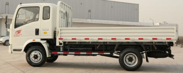 Used Cargo Trucks 8×4 Drive Mode Sinotruck Howo Cargo Truck Chassis 11 Meters