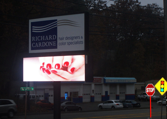 Outdoor Advertising Smd Led Display Screen Billboard IP68 8mm 7000 Nits Brightness