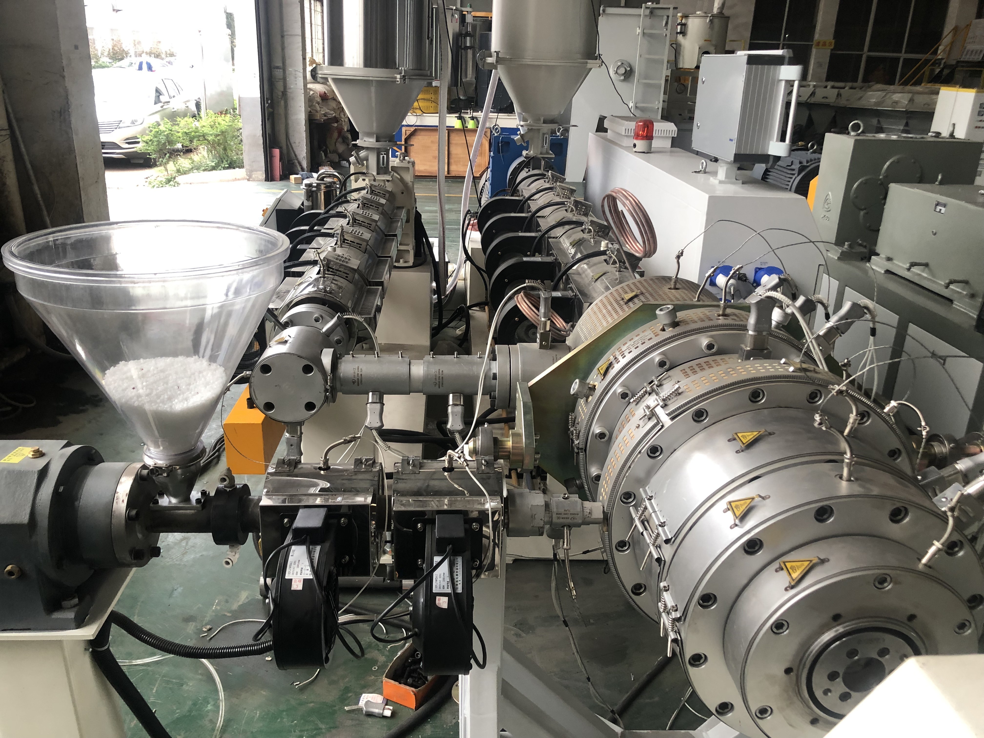 PE Pipe Single Screw Extruder 210KW 75/38 High Capacity
