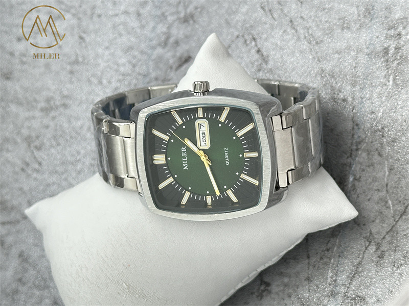 Factory Price Deep Waterproof Simple Style Quartz Watch Stainless Steel Watch For Men
