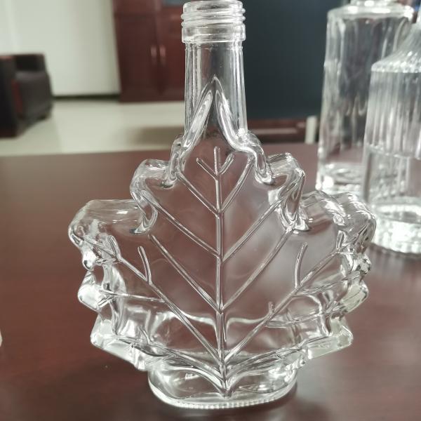 Glass Collar 50ml Empty Maple Leaf Shaped Crew Top Glass Bottle 100ml Mini Glass