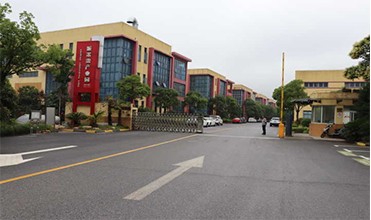 Splitting Resistance Epoxy Resin Clear Liquid Hardener For Dry Type Transformer
