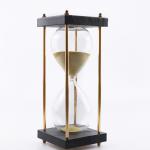 Four Pillar Wooden Hourglass Egg Timer 15 Minute 25 Minute Color Customized