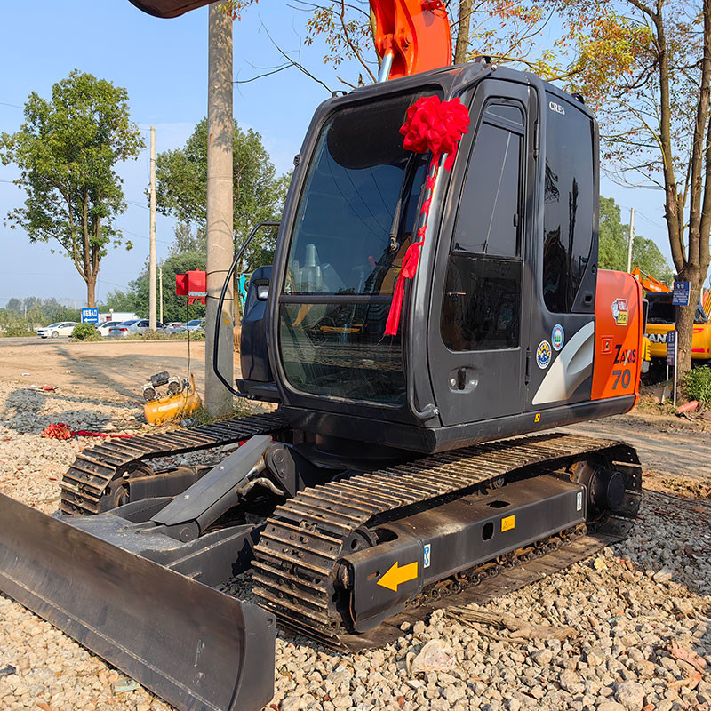 Small ZX70 Used Hitachi Excavators Earthmoving Machine 7 Ton