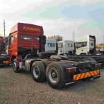 Red SHACMAN F3000 375HP Euro V 6 Wheel Tractor Head 4x2 WEICHAI Engine