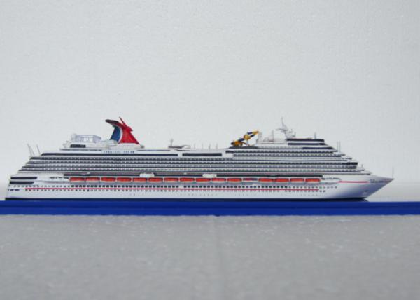 Scale 1:1200 Outdoor Decoration Carnival Dream Cruise Ship Model With Alloy
