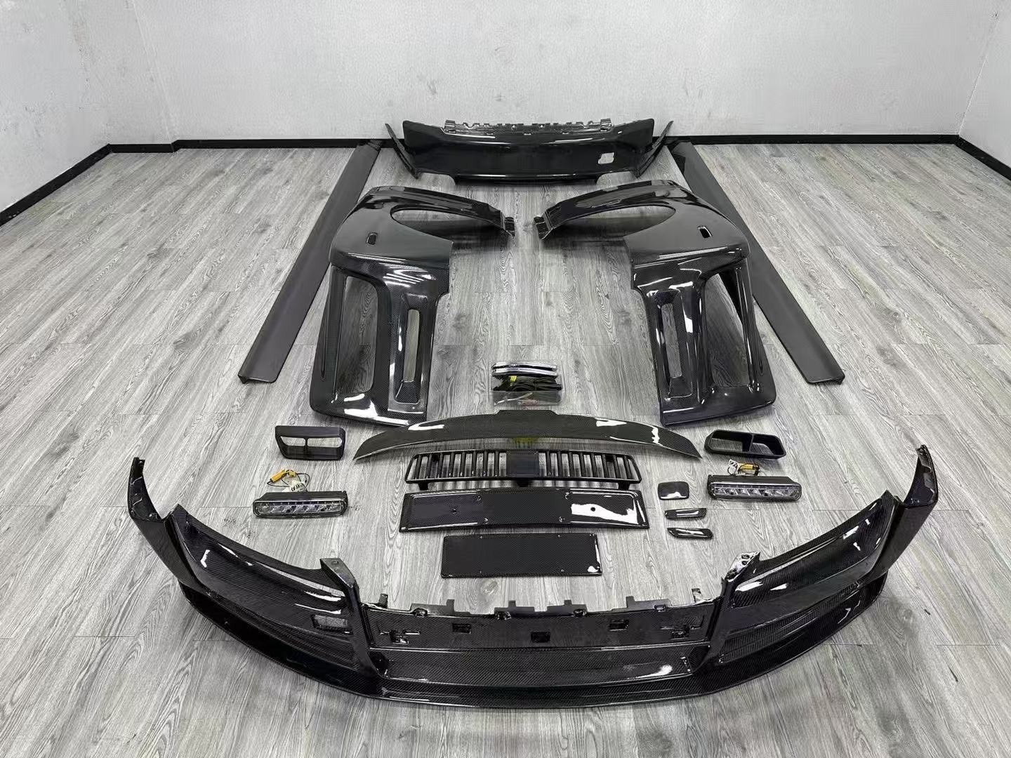 RR11 Rolls Royce Phantom Body Kit MSY Style Front And Rear Bumper Spoiler On Hood