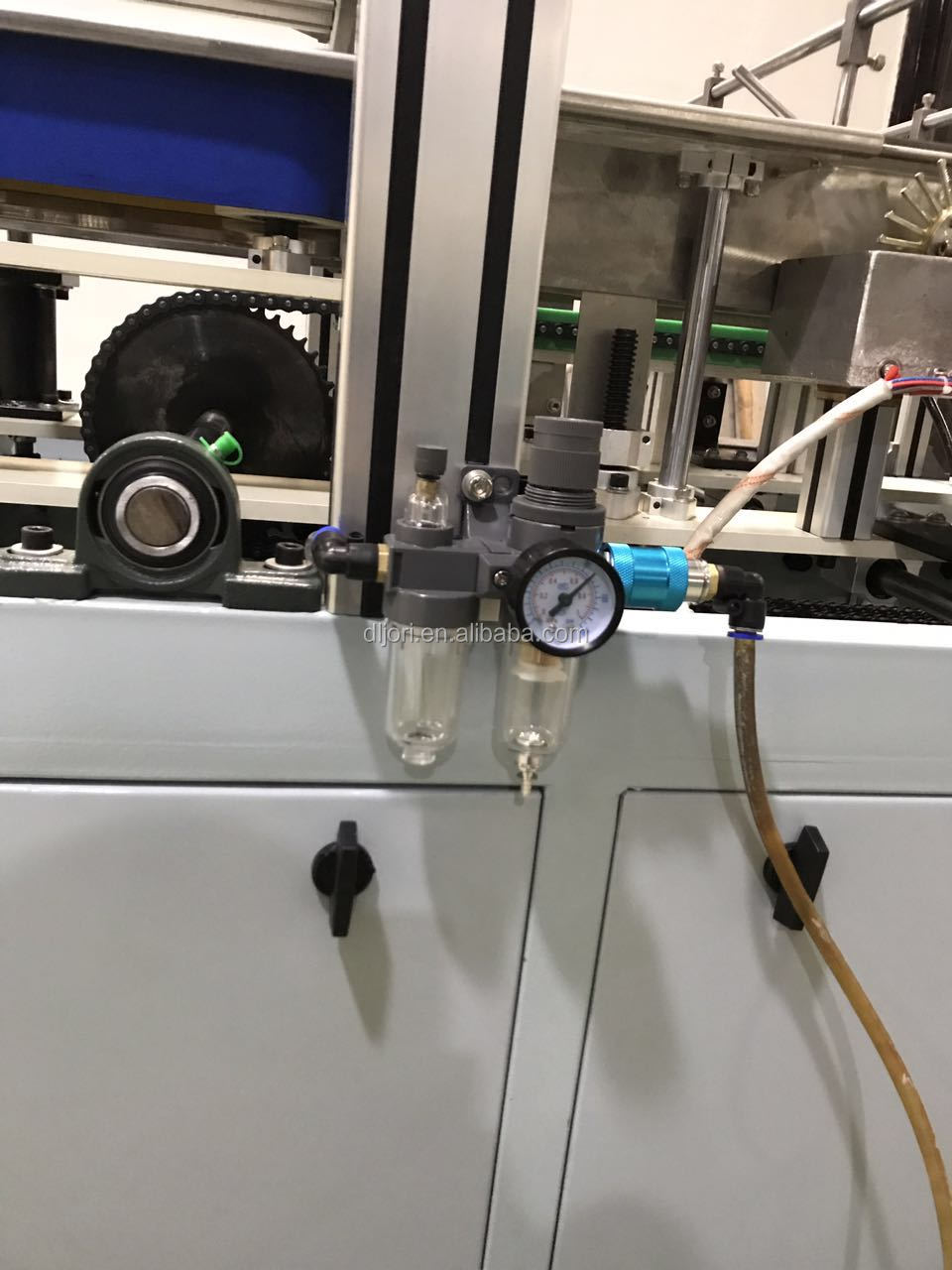 JORI Hot Sale PLC Control Turn Device Adjustable Coffee Box Hot Melt Glue Sealing Machine