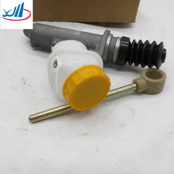 Sinotruck HOWO truck spare parts clutch master cylinder with oil tank WG97192300