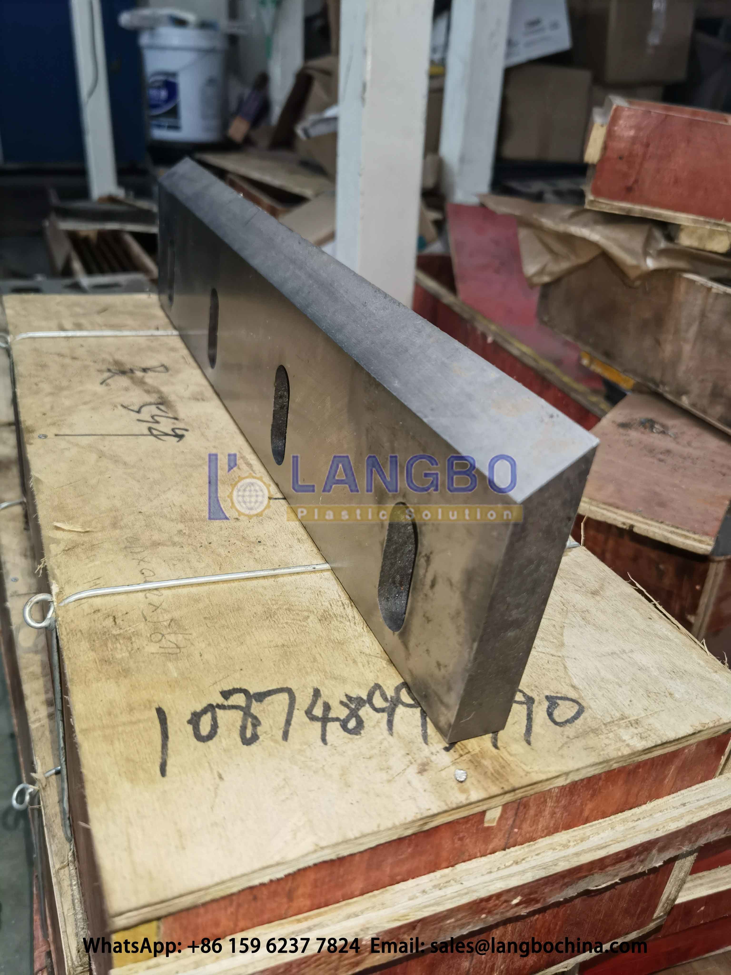 Plastic Pipe Profile Waste Product Crusher Low Noise And Dust
