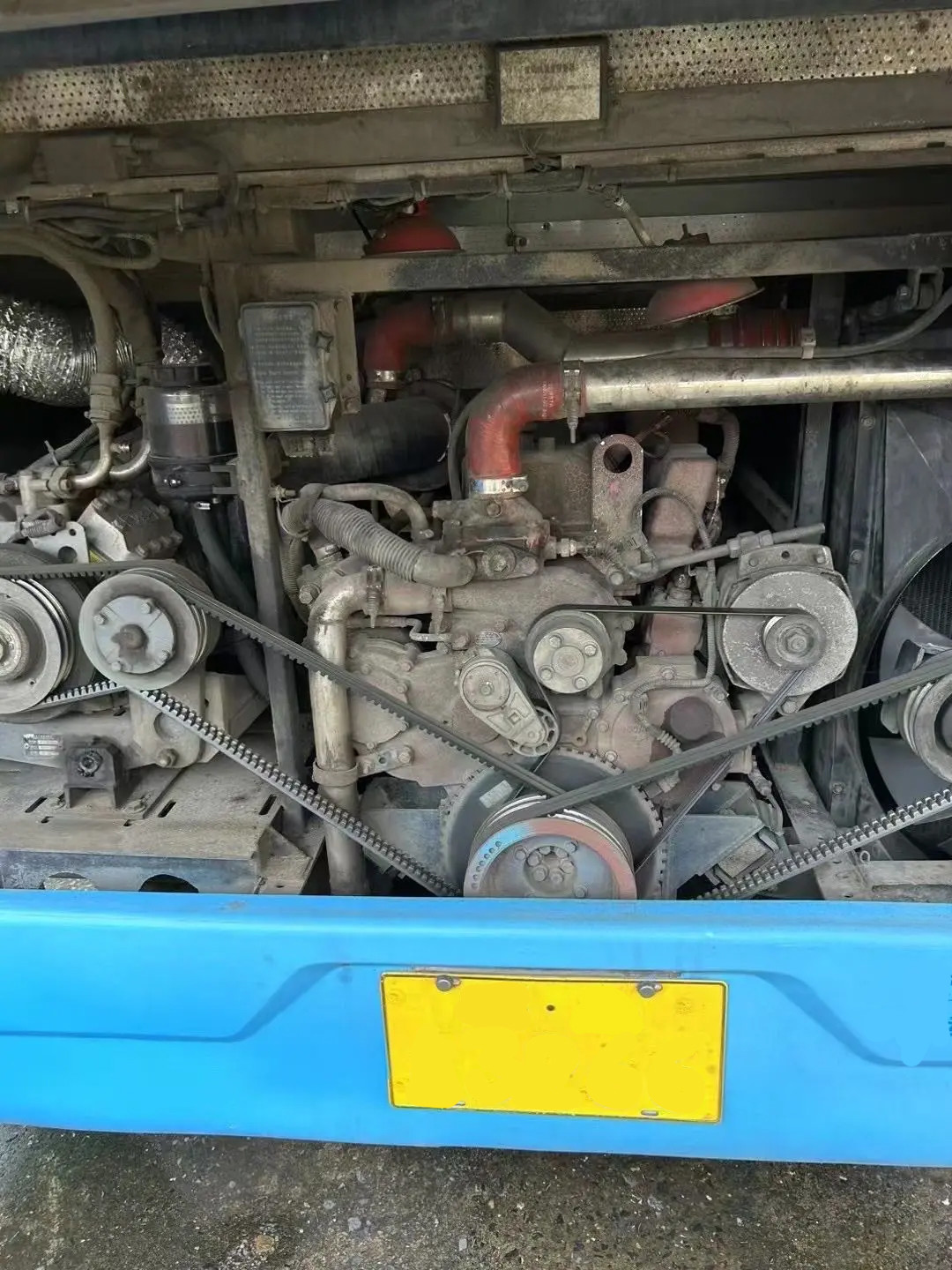 HFF6119 51 Seat Luxury Bus With Large Space For Luggage, Rear Diesel Engine, Left-Hand Drive