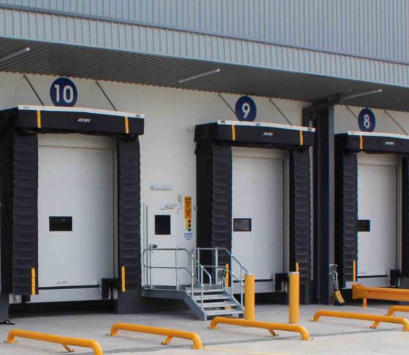 Easy Installation PVC Dock Door Shelter Providing Protection Against The