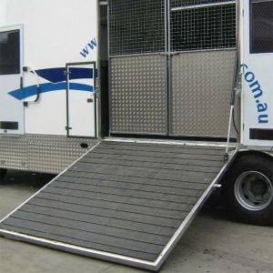 Wholesale Horse Box Trailer Ramp Mat 2.1m X2.4m (7foot X 8foot) Rubber Trailer Mats from china suppliers