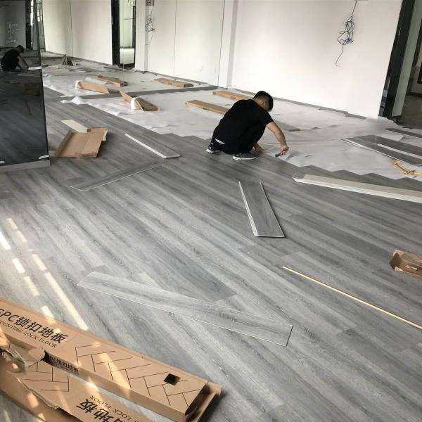 Indoor Spc Vinyl Plank FlooringTiles with Easy Installation and Waterproof UV