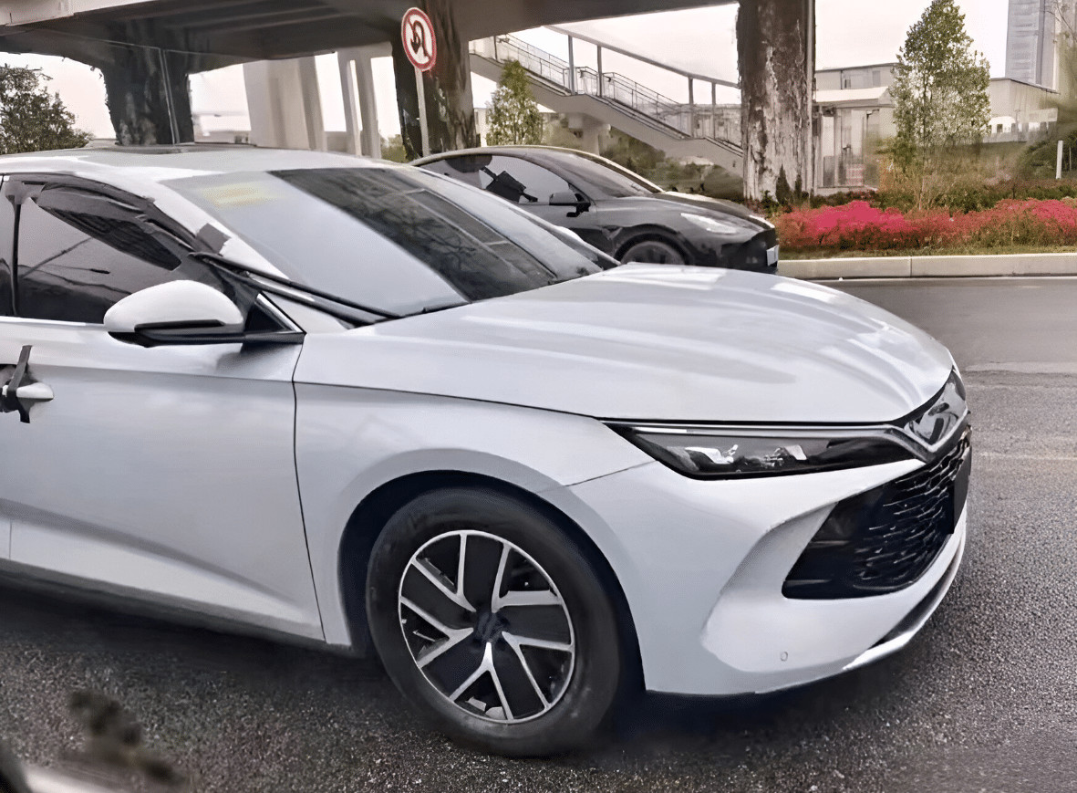 2024 BYD Qin L Plug In Hybrid Electric Car with 1000km range
