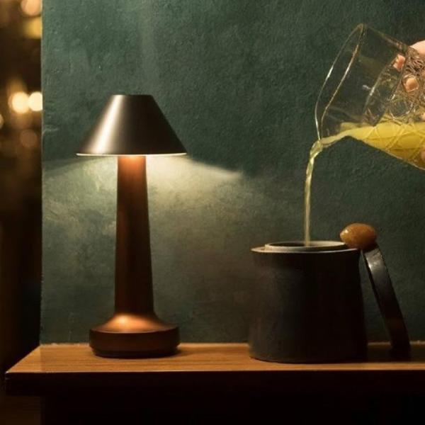 CE Retro Rechargeable Gold Table Lamp Desk Wireless Desk Light