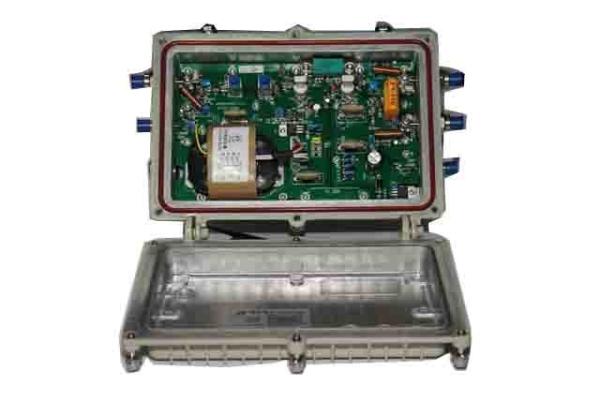 Durable Catv Distribution Amplifier Outdoor 4 Outputs Optical Node Compact