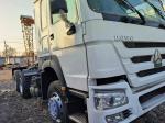 High Horsepower Manual Transmission HOWO 6X4 400L Tractor Truck with ISO