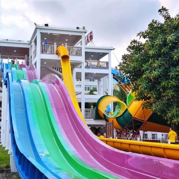 Hot Dip Galvanizing Rainbow Water Slide For Water Amusement Parks And Holiday
