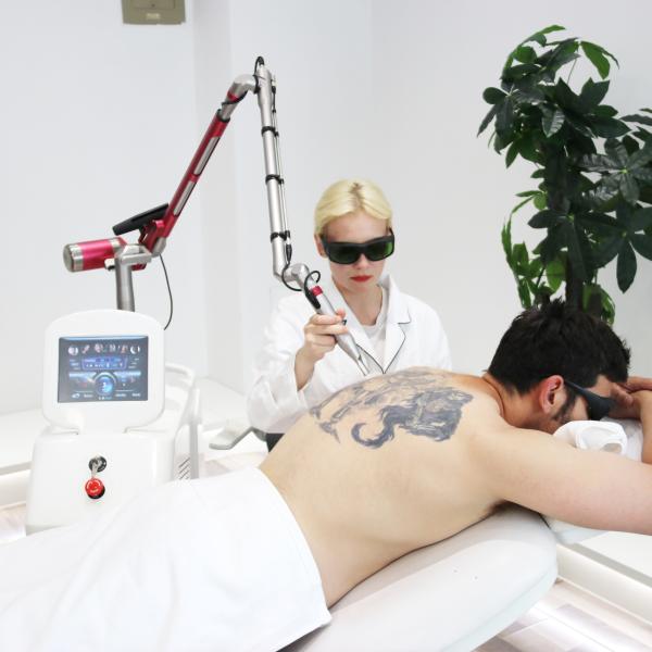 OEM ODM Custom Picosecond Laser Tattoo Removal Machine With 15 Inch Color Touch