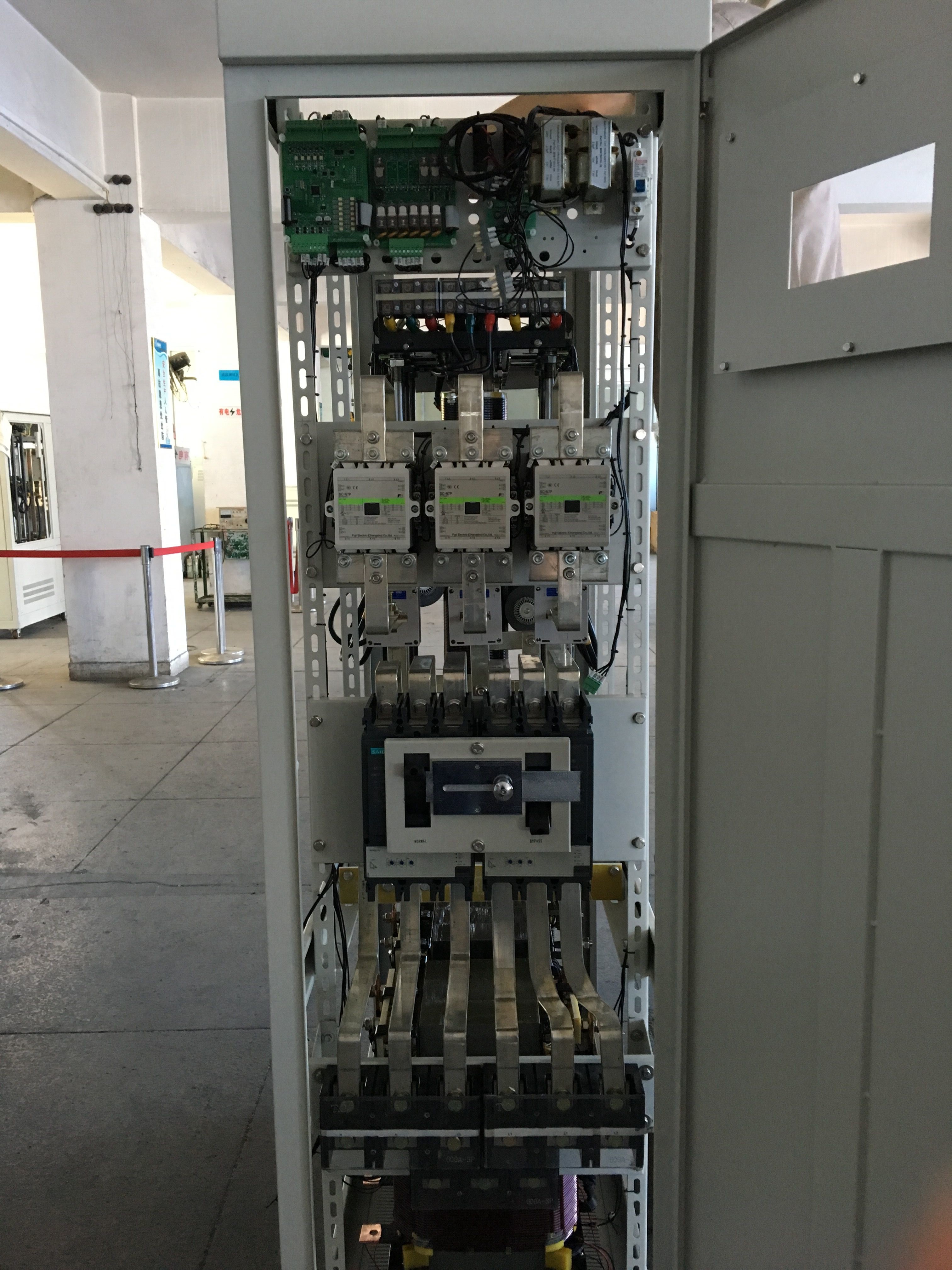Three Phase 80kva Power IP20 Servo Controlled Voltage Stabilizer