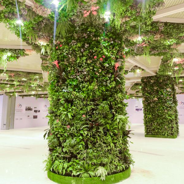 Fire Retardant Artificial Landscape Trees Pillar Plant Shopping Mall Decor