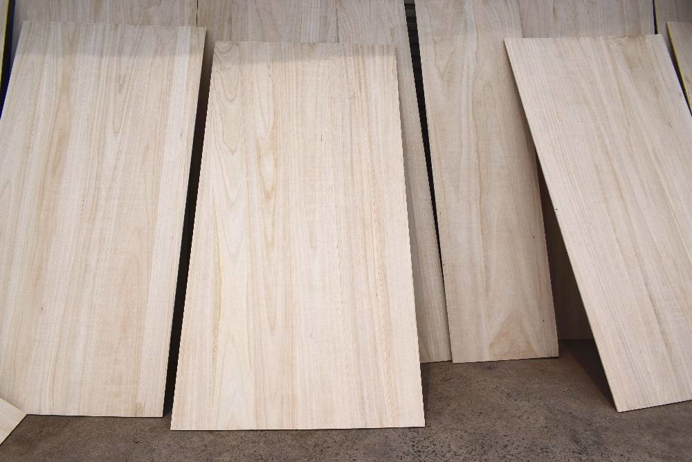 High Quality Price Customized Paulownia Solid Wood Timber Board