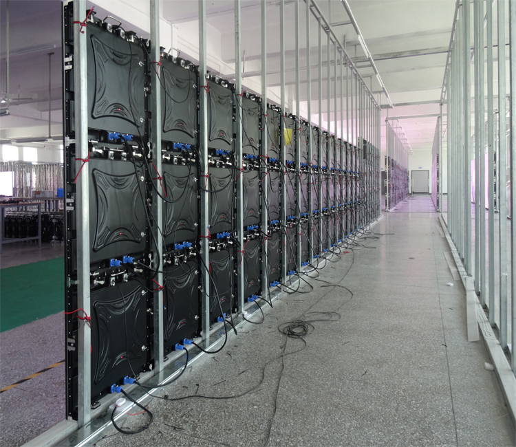 SMD P4 Outdoor Led Screen , Big Viewing Led Video Panel White LED Lamp Type