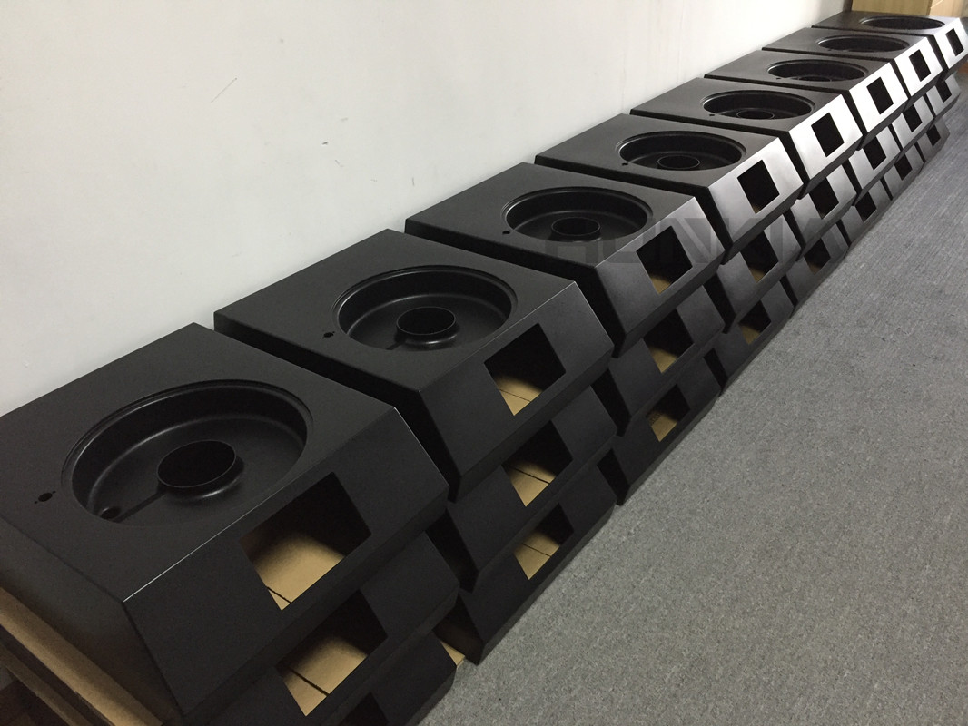 RIM Reaction Injection Molding Large Housing Parts With Conductive Painting