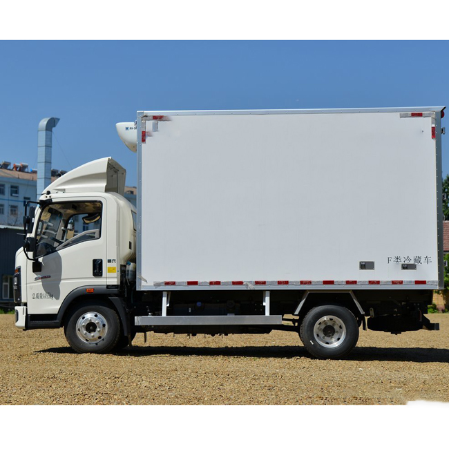 Customized SINOTRUK HOWO 4x2 New Model 4.1M Refrigerator Trucks Freezer Van Refrigerator Truck Wagon