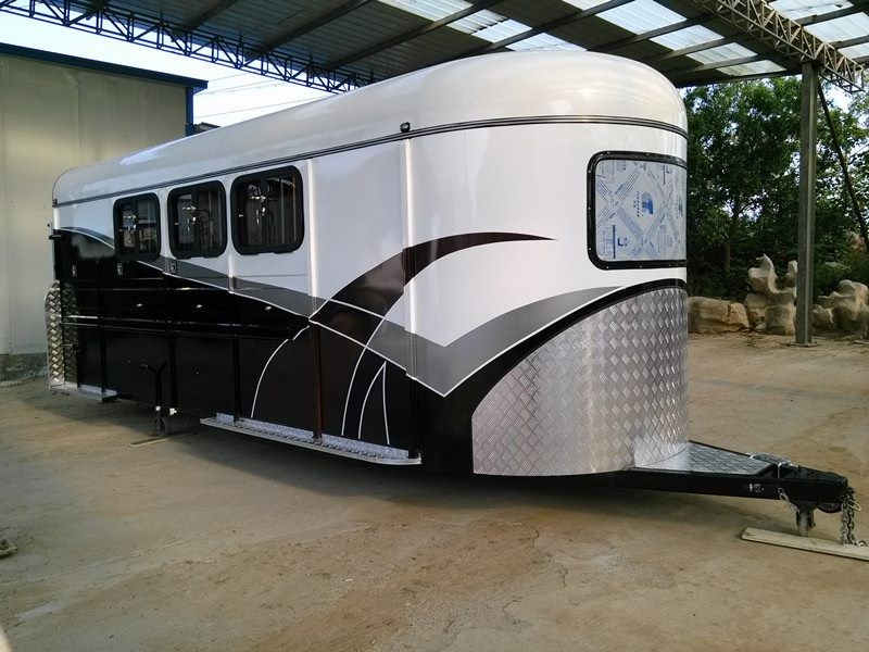 Chinese two horse trailer for sale,3 horse angle load trailer manufacturer