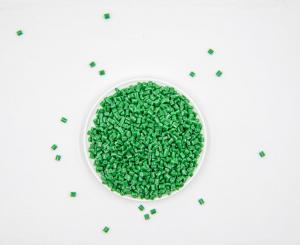China Marine Recycled Pet Granules Green Plastic Resin Pellet For Artificial Grass on sale