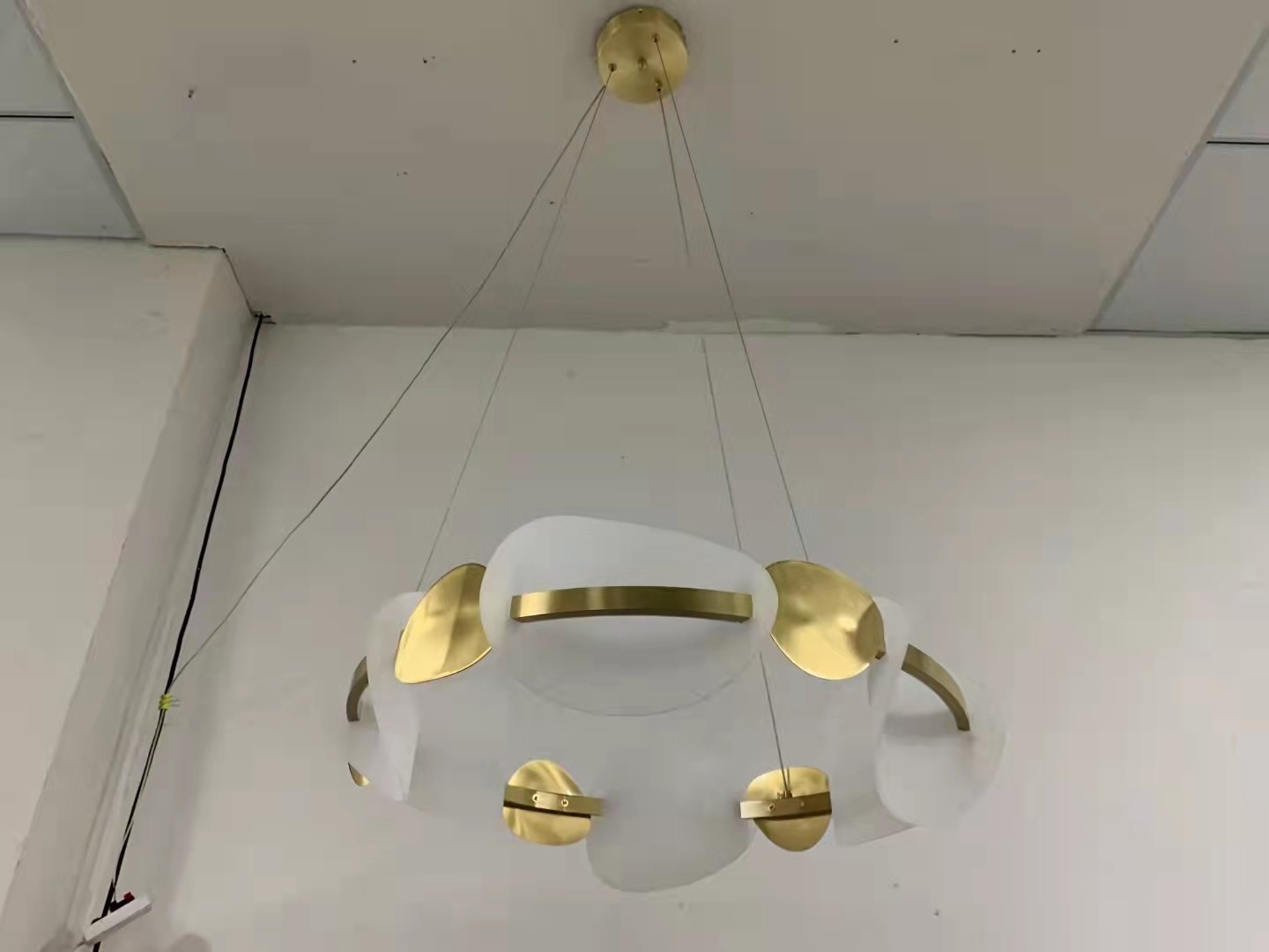 BIG ROUND PENDANT LIGHTS LED LIGHTING HANGING UP IN LIVING ROOM
