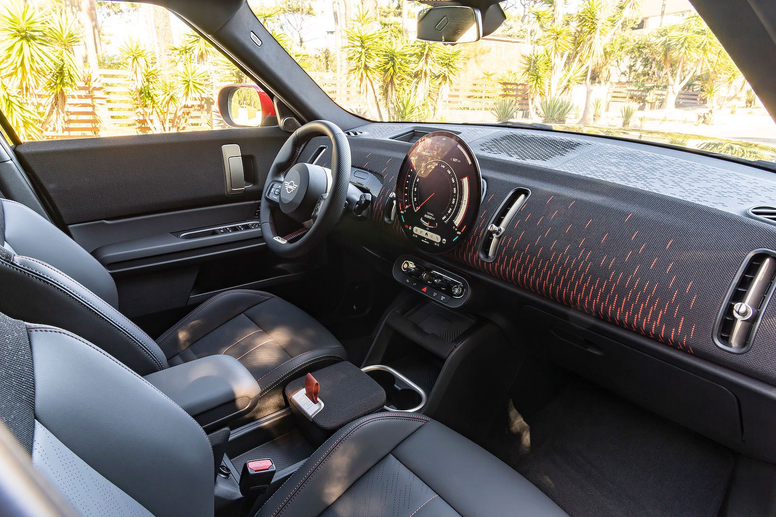 Mini Countryman JCW interior front seats