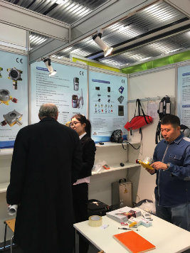 Approx. 300g Portable 4 Gas Detector for Oxygen Carbon Monoxide Hydrogen Sulfide and Methane Analysis