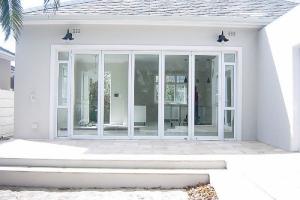 Wholesale Modern Design Style Aluminum Folding Door High And Low Waterproof Track from china suppliers