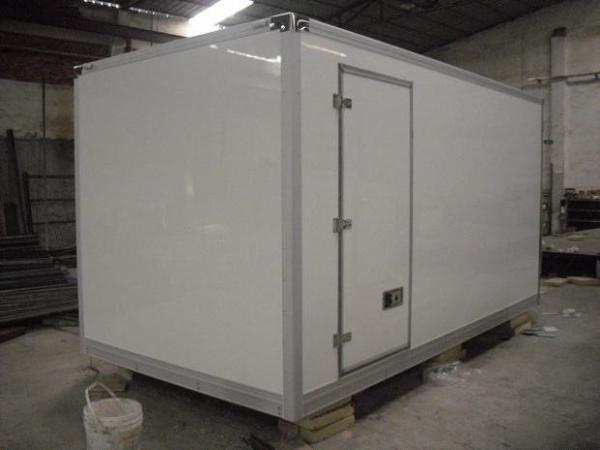 Fiberglass Refrigerated Truck Body for Customizable Diesel Fuel Capacity