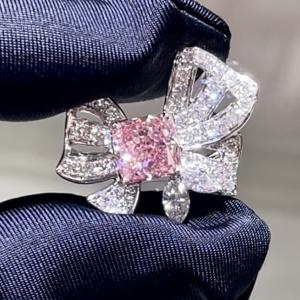 Wholesale 18k Cushion Shape Girlish Style Lab Grown Pink Diamond Pendant Pertty And Cute Design from china suppliers