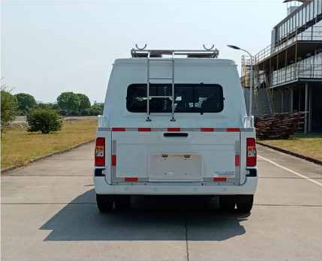 9-13 Seater 6×2 Diesel Passenger Vehicle Manual / Automatic Transmission
