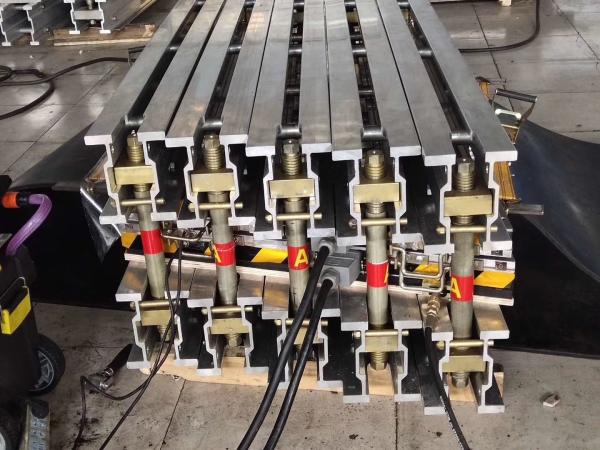 Sectional Vulcanizing Press 22 bias Degree Belt Vulcanizer for 1200mm Wide