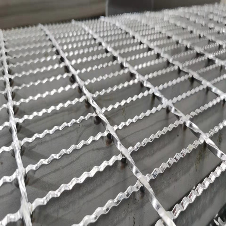 Marine driveway metal drain grates metal sample grates serrated safety steel grating